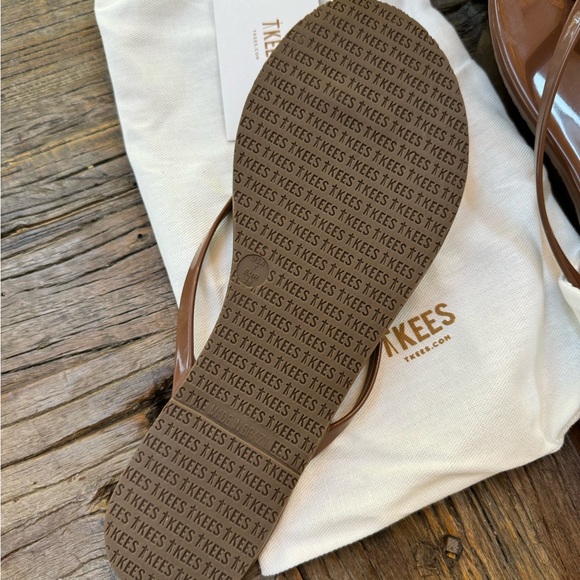 TKEES flip flop - Picture 3 of 7